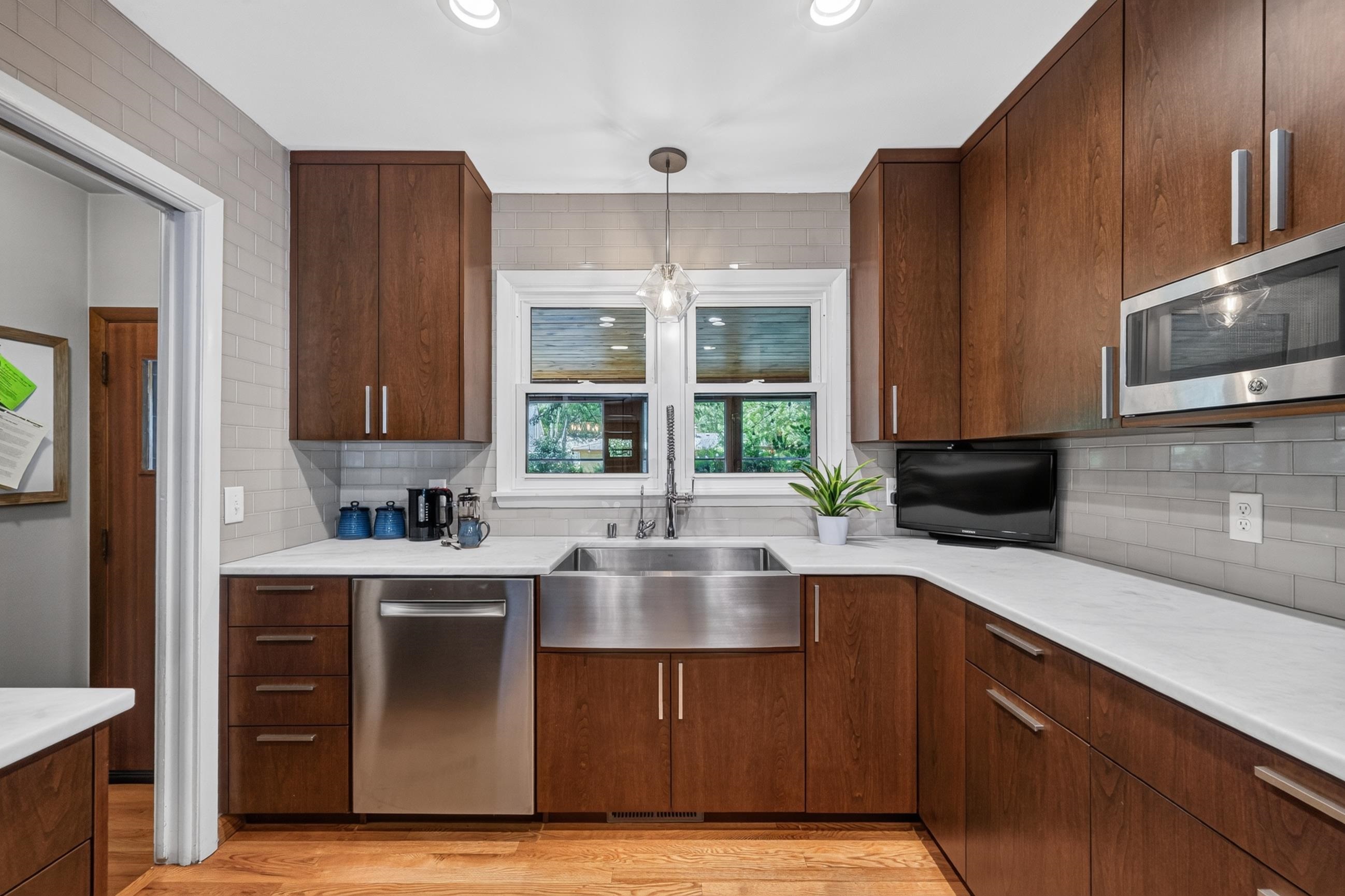 526 Woodside Terrace Madison, WI 53711 - Photo 20 of 66