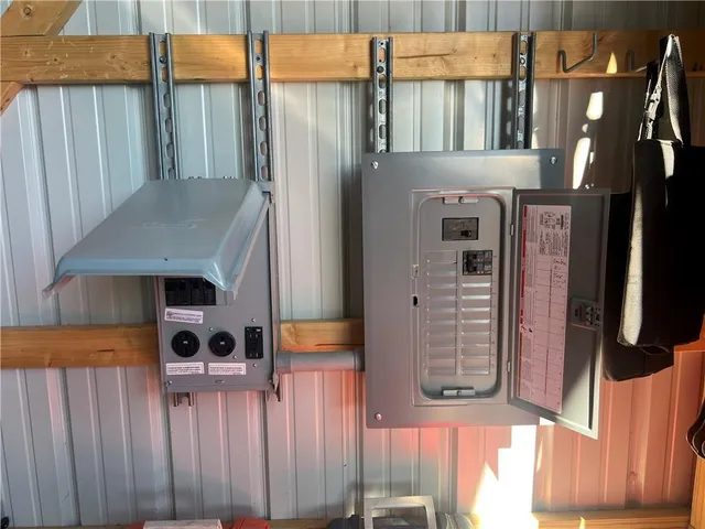 $255,000 | 22826 Gavitt Lane, Wheatland, MO 65779