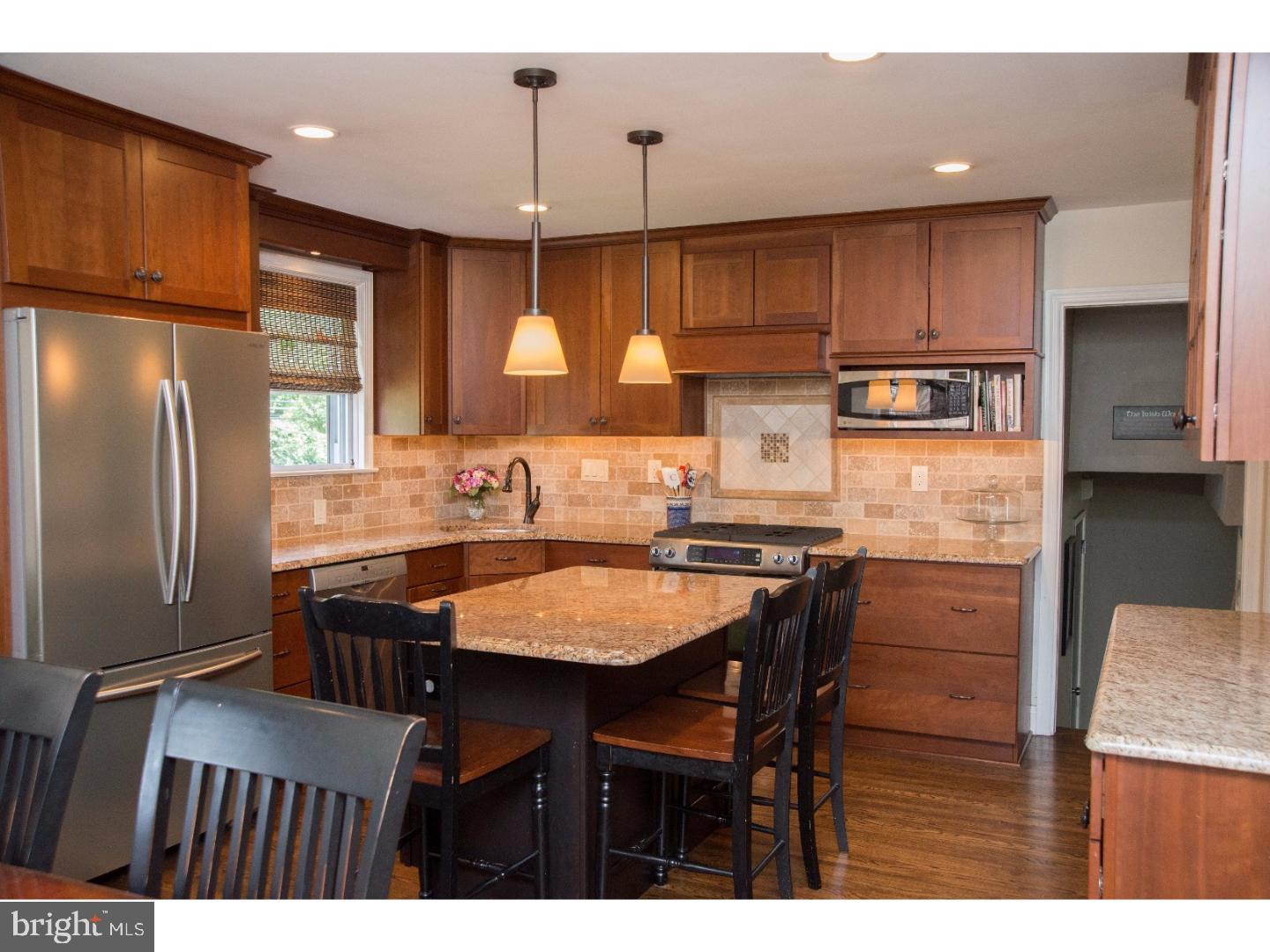 433 Rittenhouse Circle Havertown, PA 19083 - Photo 6 of 15 Kitchen