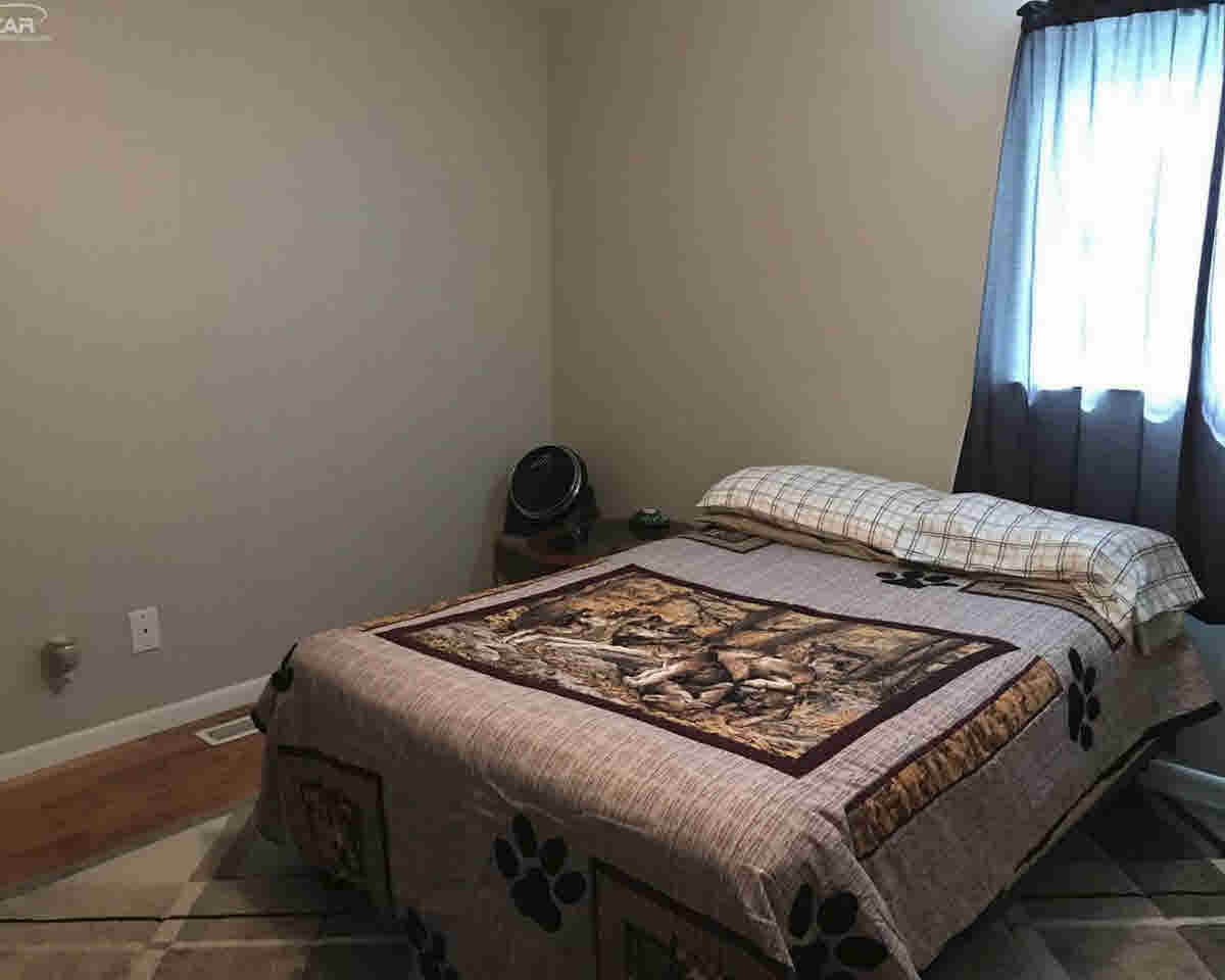 7082 Hickory Street Flushing, MI 48433 - Photo 15 of 34 21318229-14.JPG