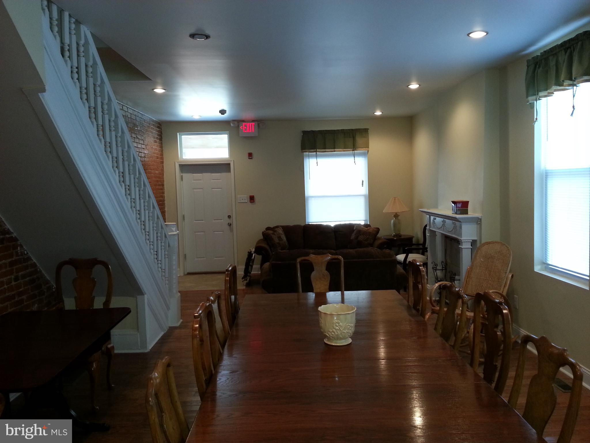 500 North 39th Street Philadelphia, PA 19104 - Photo 5 of 26 a view of a dining room with furniture