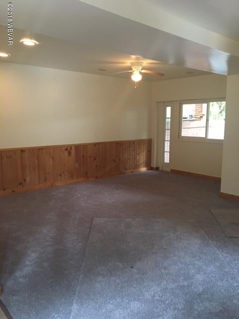 1515 Evergreen Road Williamsport, PA 17701 - Photo 10 of 26 Living Room