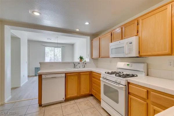$1,850 | 10220 Delray Beach Avenue, Unit 103, Las Vegas, NV 89129
