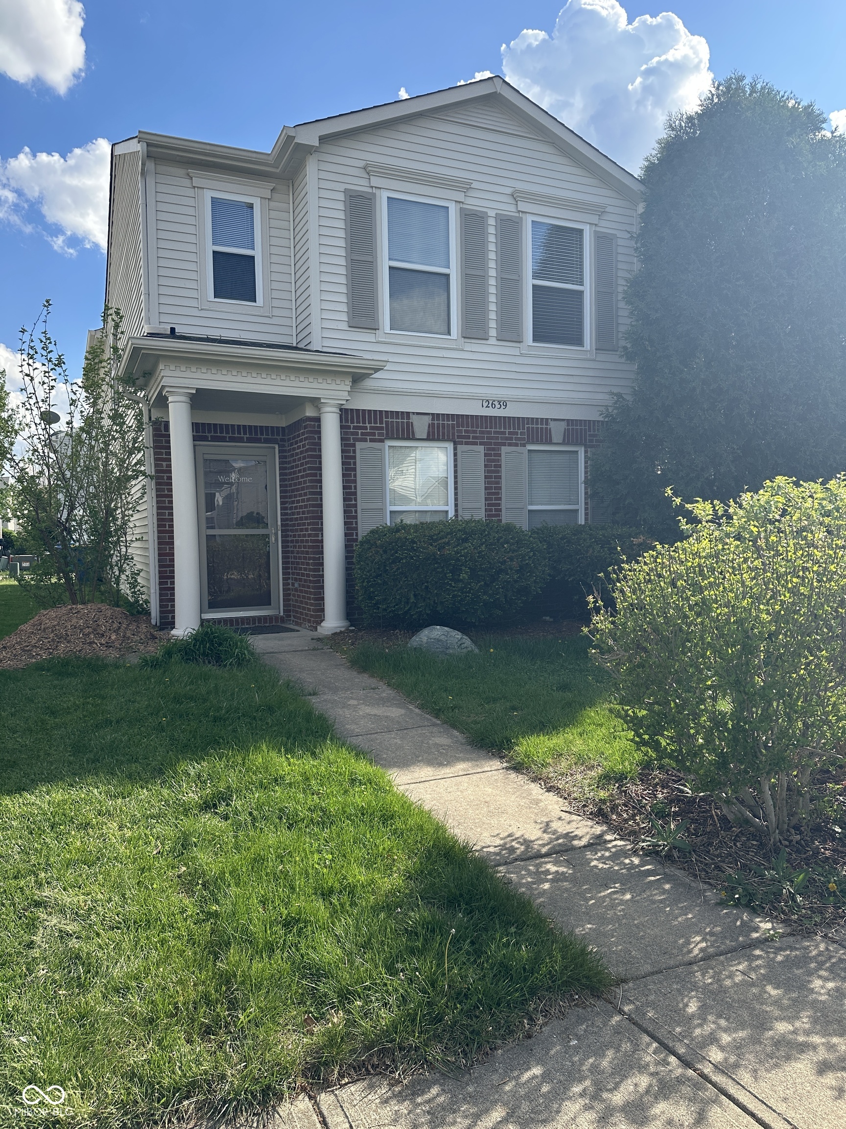 12639 Justice Crossing Fishers, IN 46037 - Photo 2 of 24