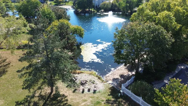 $404,900 | 3812 Landings Road, Joliet, IL 60431