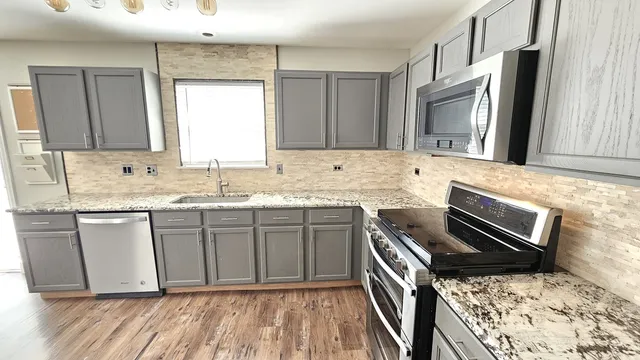 $404,900 | 3812 Landings Road, Joliet, IL 60431