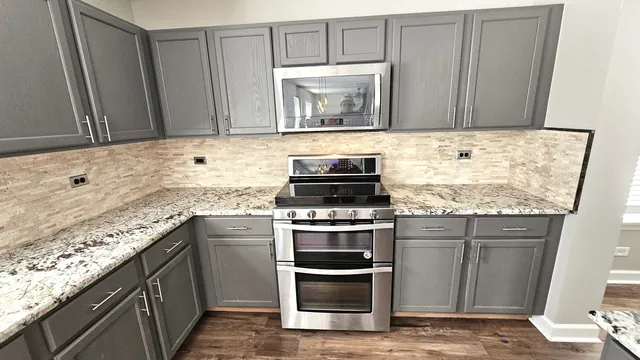 $404,900 | 3812 Landings Road, Joliet, IL 60431