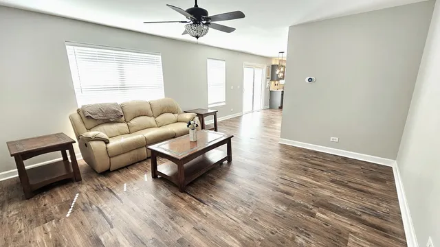 $404,900 | 3812 Landings Road, Joliet, IL 60431