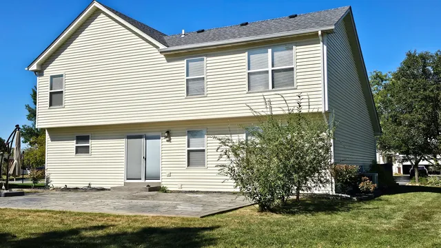 $404,900 | 3812 Landings Road, Joliet, IL 60431