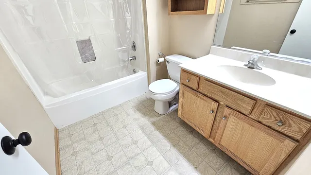 $404,900 | 3812 Landings Road, Joliet, IL 60431