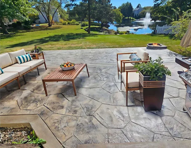 $404,900 | 3812 Landings Road, Joliet, IL 60431