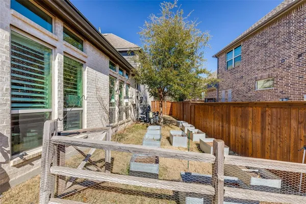 a view of house with outdoor seating space