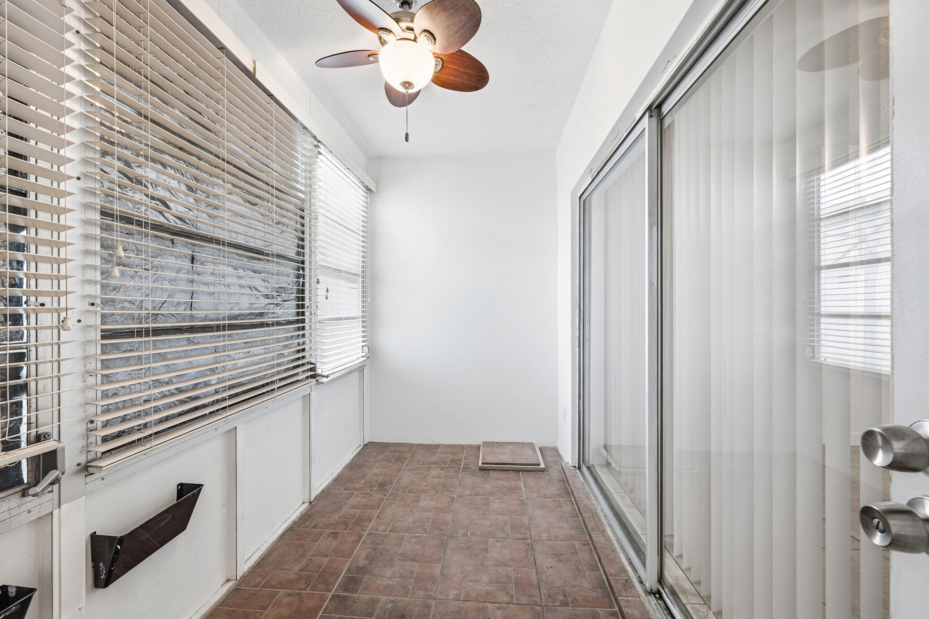 200 Ashbury Road, Unit 106 Hollywood, FL 33024 - Photo 14 of 23 25_dsc_3111