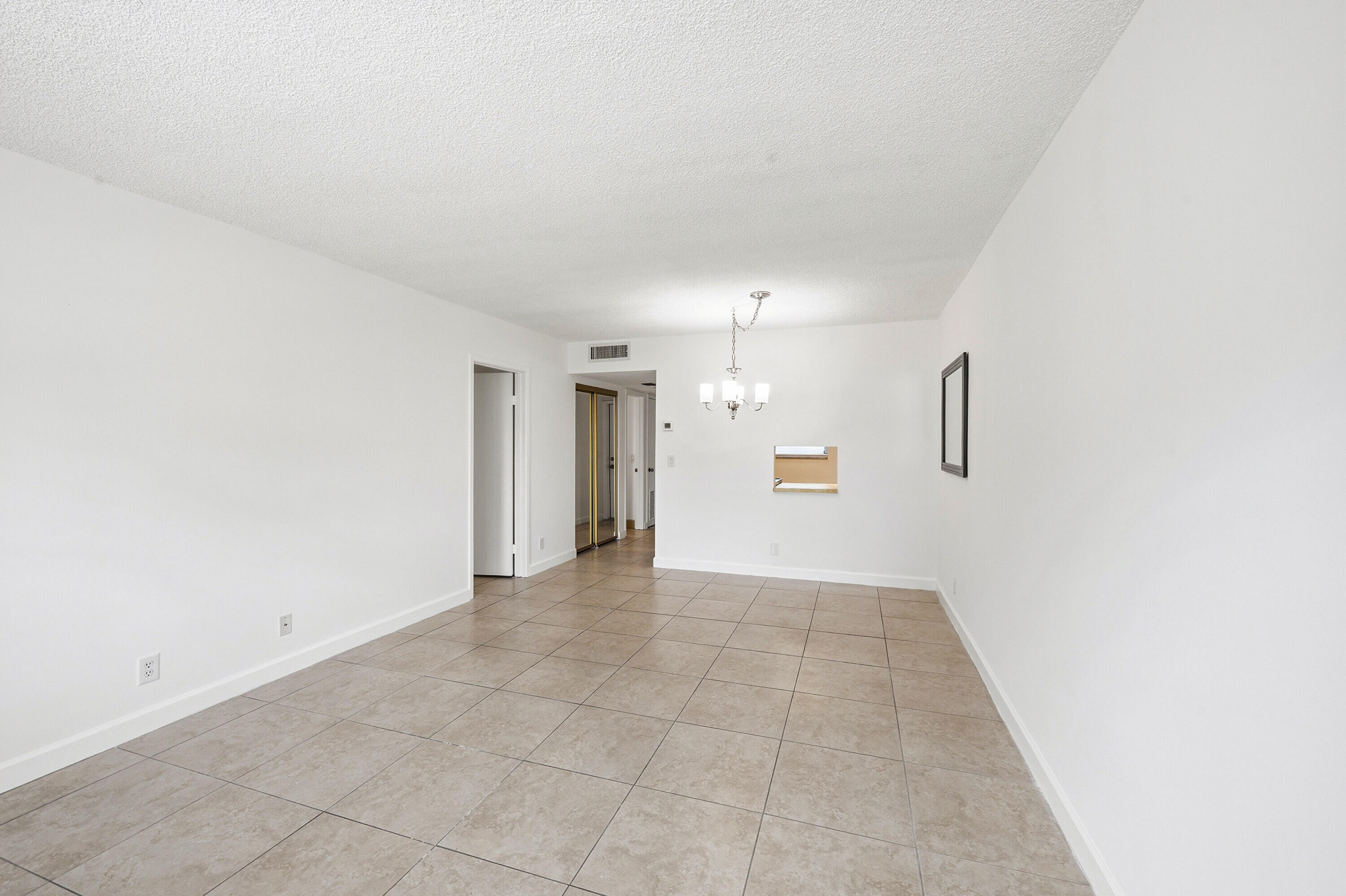 200 Ashbury Road, Unit 106 Hollywood, FL 33024 - Photo 6 of 23 10_dsc_2983
