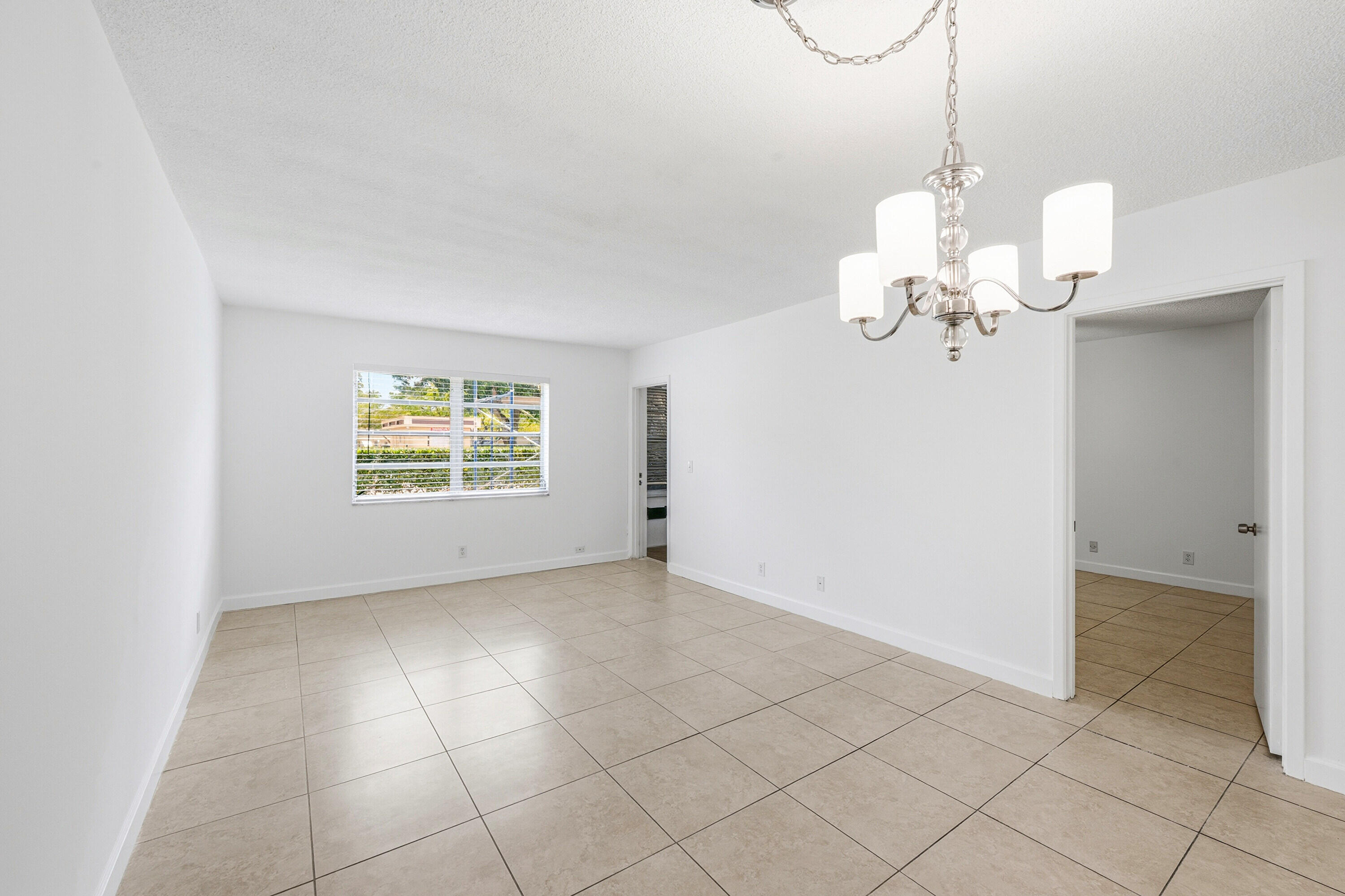 200 Ashbury Road, Unit 106 Hollywood, FL 33024 - Photo 7 of 23 14_dsc_3015