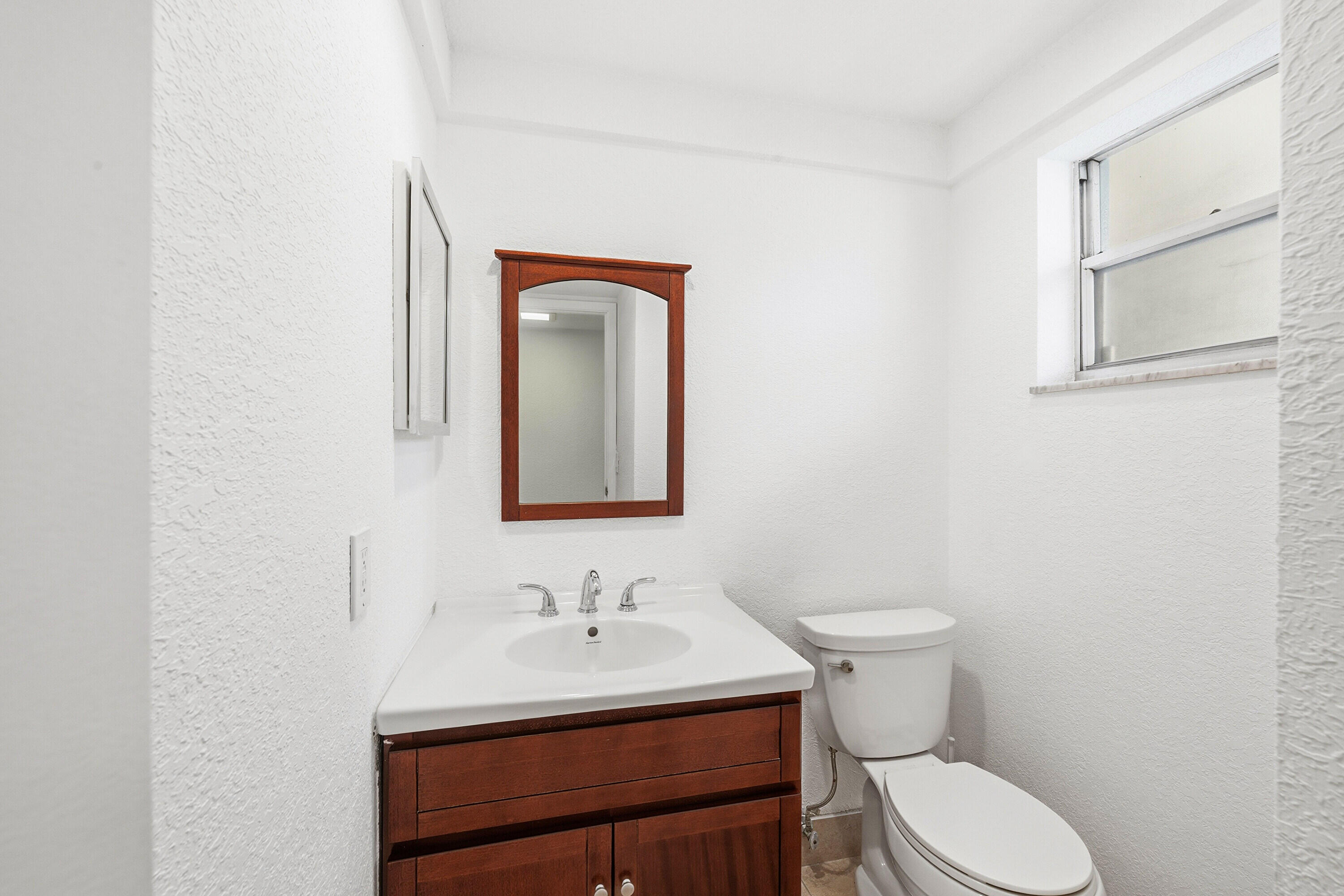 200 Ashbury Road, Unit 106 Hollywood, FL 33024 - Photo 10 of 23 18_dsc_3055