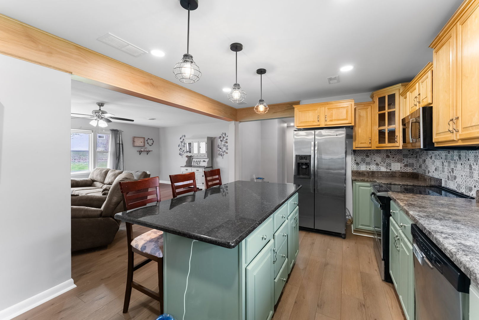 205 Towne Street Morrison, IL 61270 - Photo 2 of 19