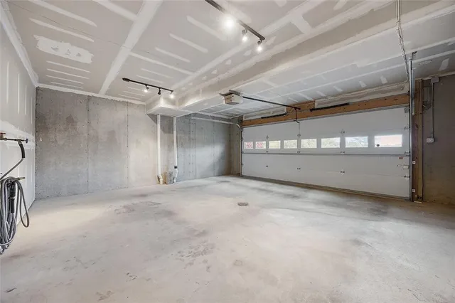 $299,900 | 1001 Raymond Drive, Oakdale, PA 15071