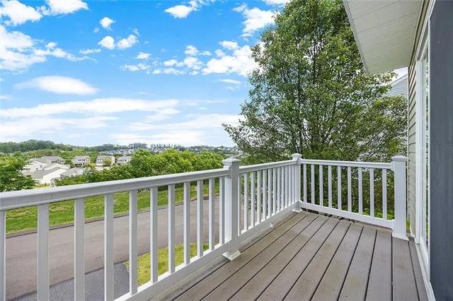 $299,900 | 1001 Raymond Drive, Oakdale, PA 15071