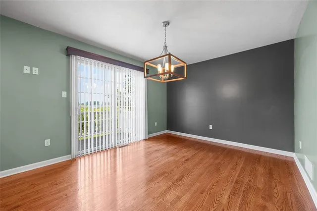 $299,900 | 1001 Raymond Drive, Oakdale, PA 15071