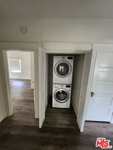 a view of washer and dryer in a utility room