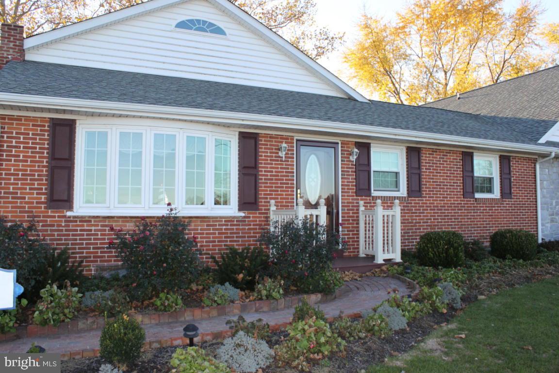 560 Willow Road Lancaster, PA 17601 - Photo 3 of 23 Gallery Image 3
