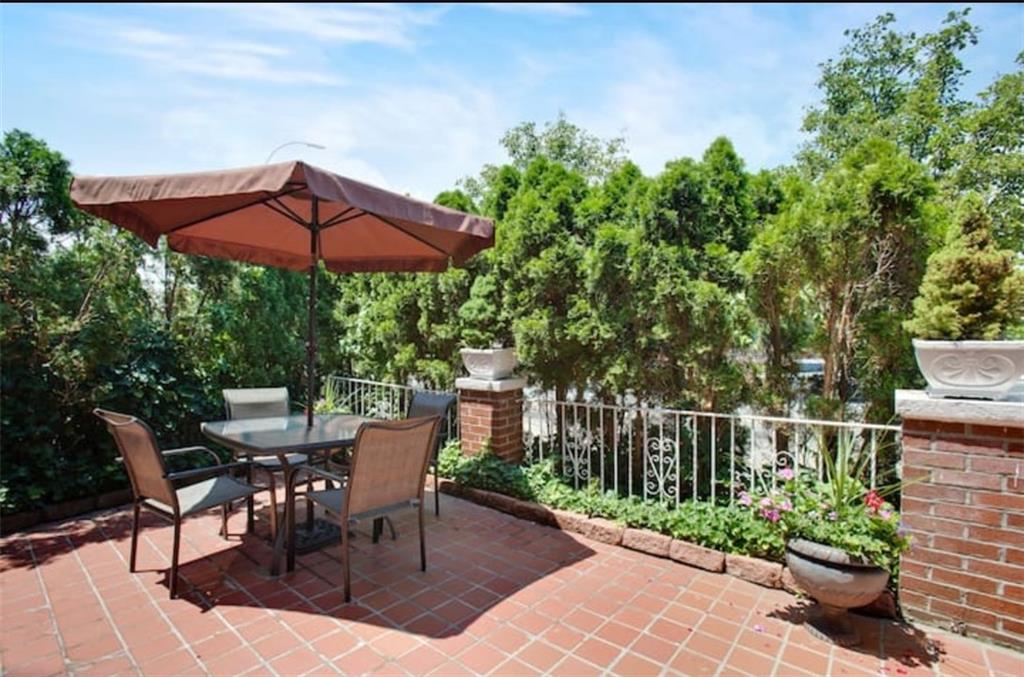 7739 Shore Road Brooklyn, NY 11209 - Photo 4 of 28