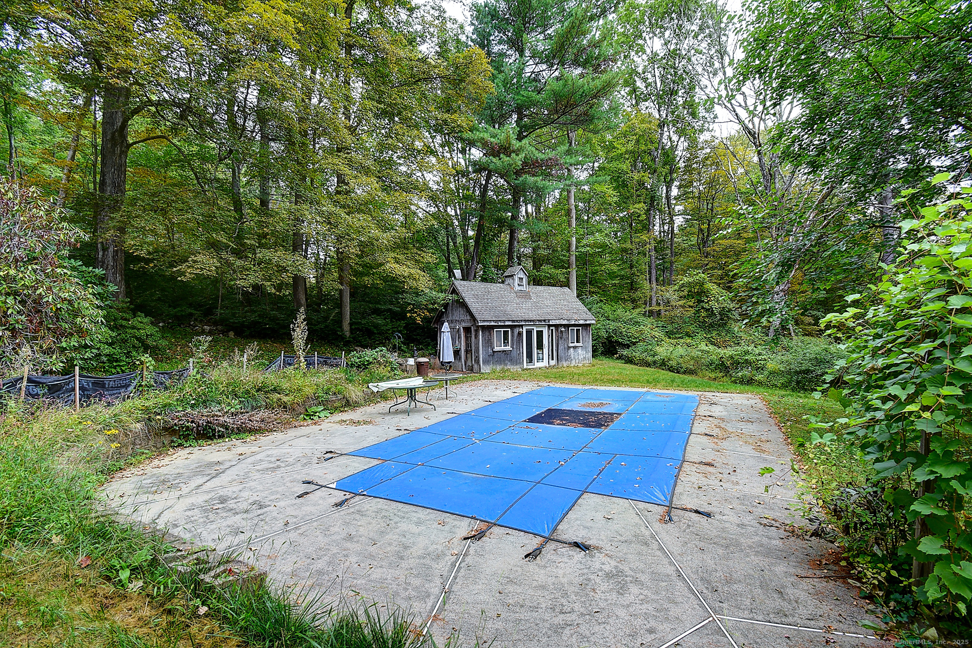 35 Weekeepeemee Road Bethlehem, CT 06751 - Photo 38 of 40 a view of a backyard with swimming pool