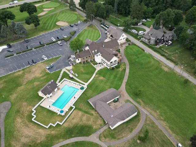 $9,000 | 12 Creekside Drive, Sturgis, MI 49091