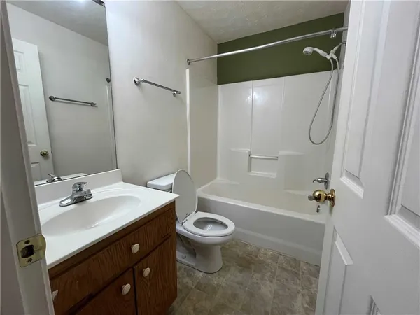 $1,950 | 129 Falcon Brook Drive, Dahlonega, GA 30533