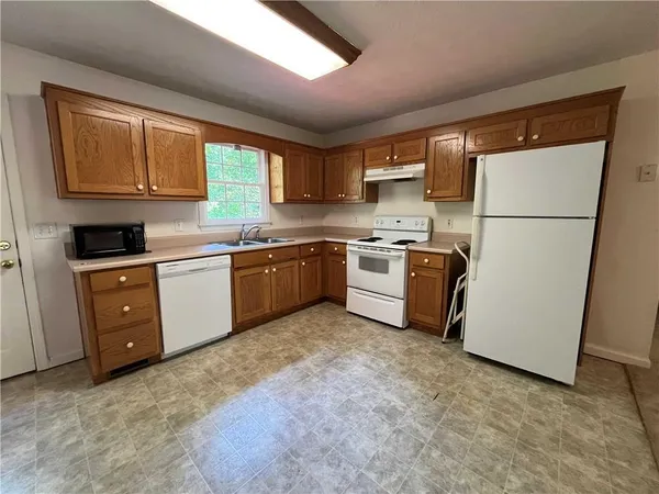 $1,950 | 129 Falcon Brook Drive, Dahlonega, GA 30533