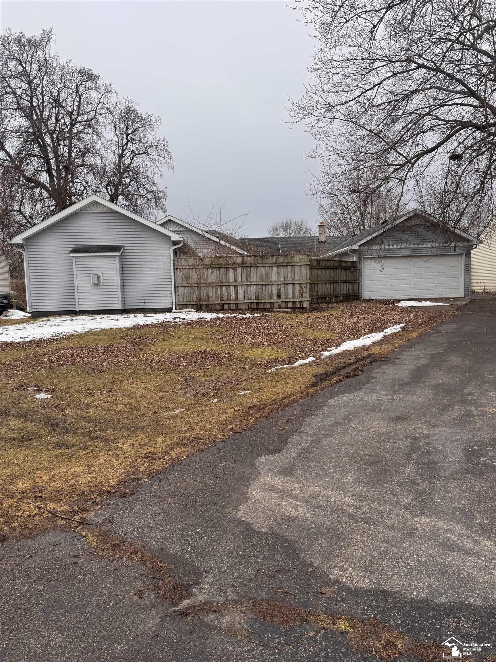 22980 Goddard Road Taylor, MI 48180 - Photo 37 of 41 Back of House