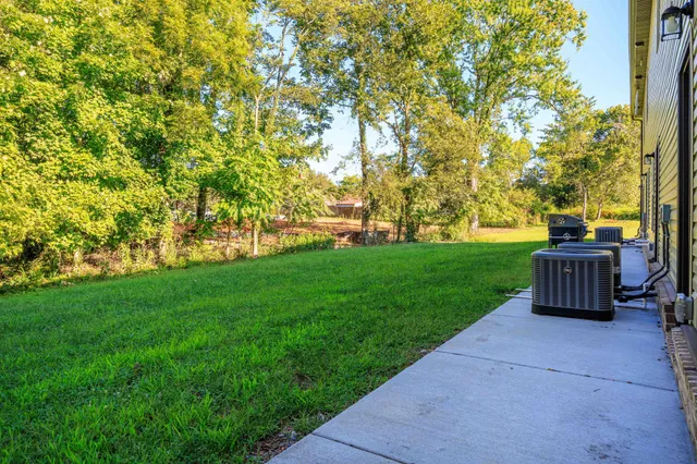 a view of outdoor space yard and porch