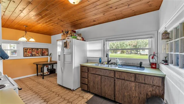 $585,000 | 809 West Canal Street, Mulberry, FL 33860