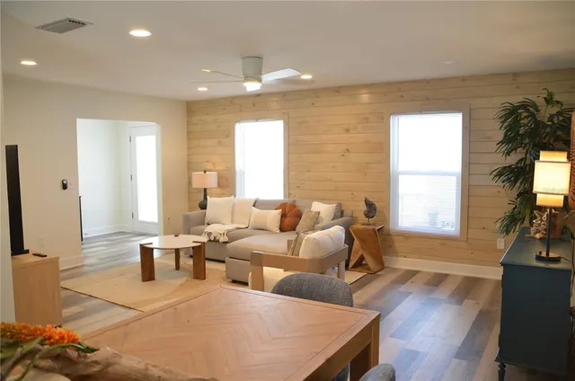 $5,250 | 726 Birdsong Lane, Sarasota, FL 34242