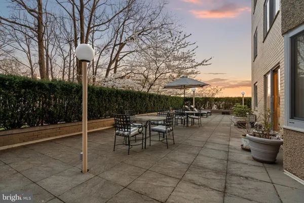 $940,000 | 2801 New Mexico Avenue Northwest, Unit 204, Washington, DC 20007