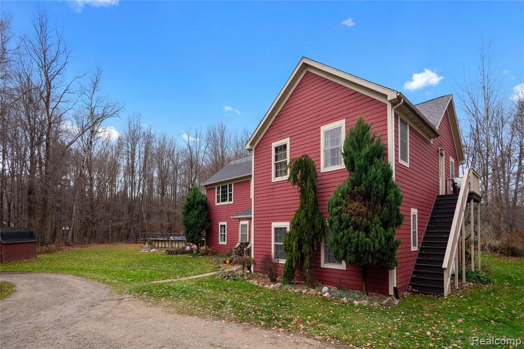 2222 South Loree Road Applegate, MI 48401 - Photo 4 of 46