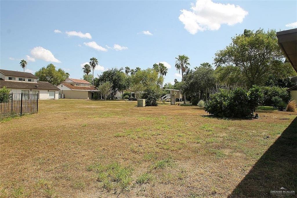 110 Avenida Morelos Rancho Viejo, TX 78575 - Photo 19 of 19 a view of a indoor basketball court
