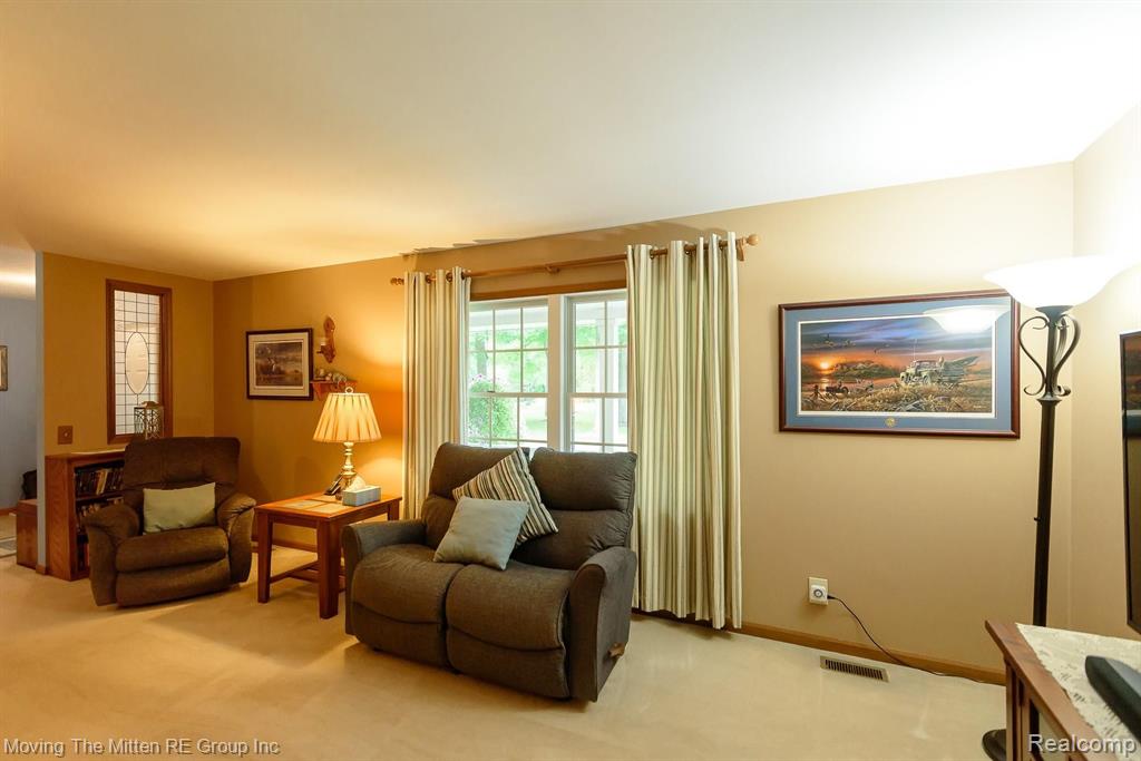 23096 Bohn Road Belleville, MI 48111 - Photo 4 of 54 Gallery Image 4