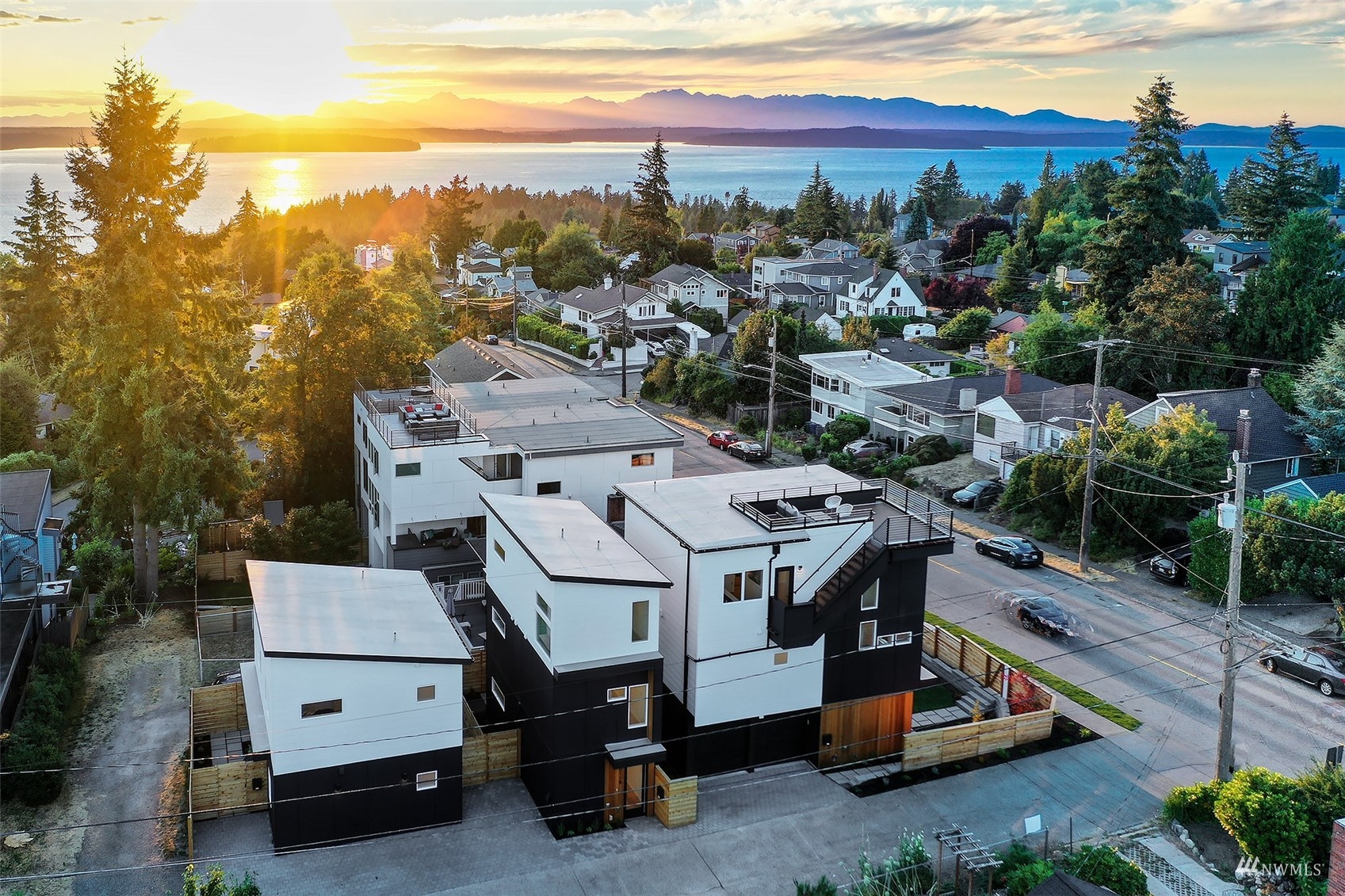 4013 Southwest Thistle Street Seattle, WA 98136 - Photo 1 of 17 Gallery Image 1