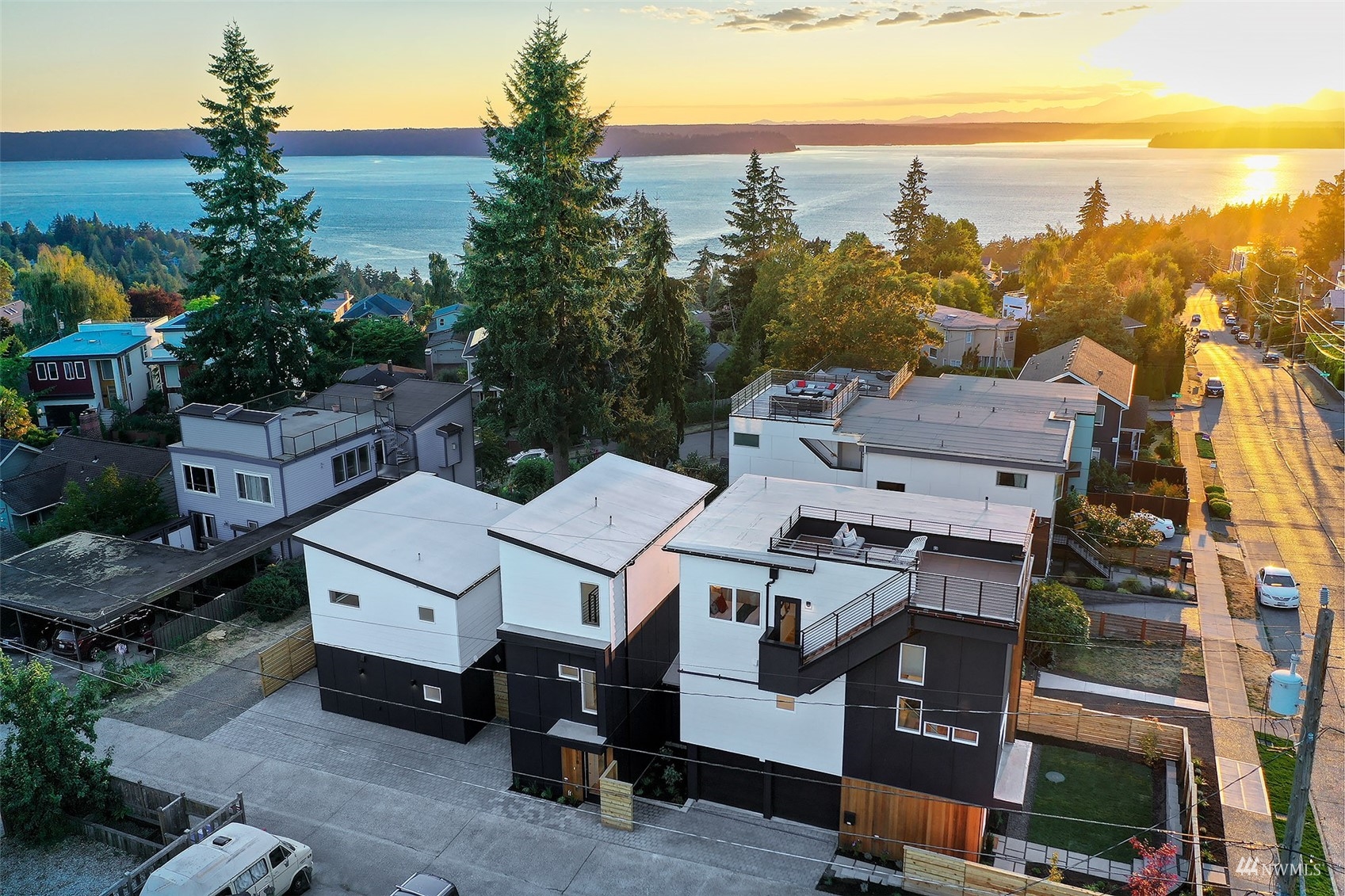 4013 Southwest Thistle Street Seattle, WA 98136 - Photo 16 of 17 Gallery Image 16