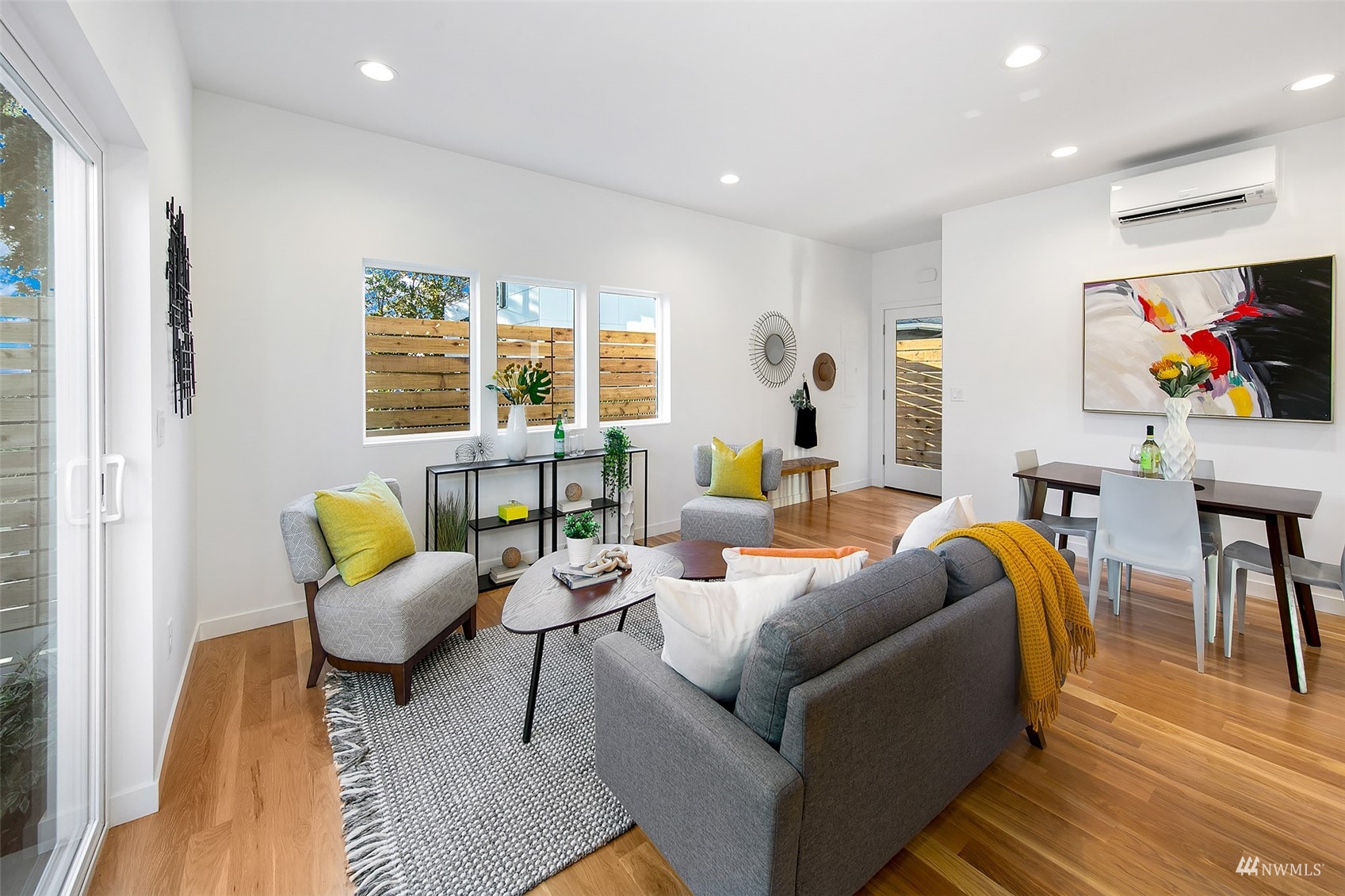 4013 Southwest Thistle Street Seattle, WA 98136 - Photo 6 of 17 Gallery Image 6
