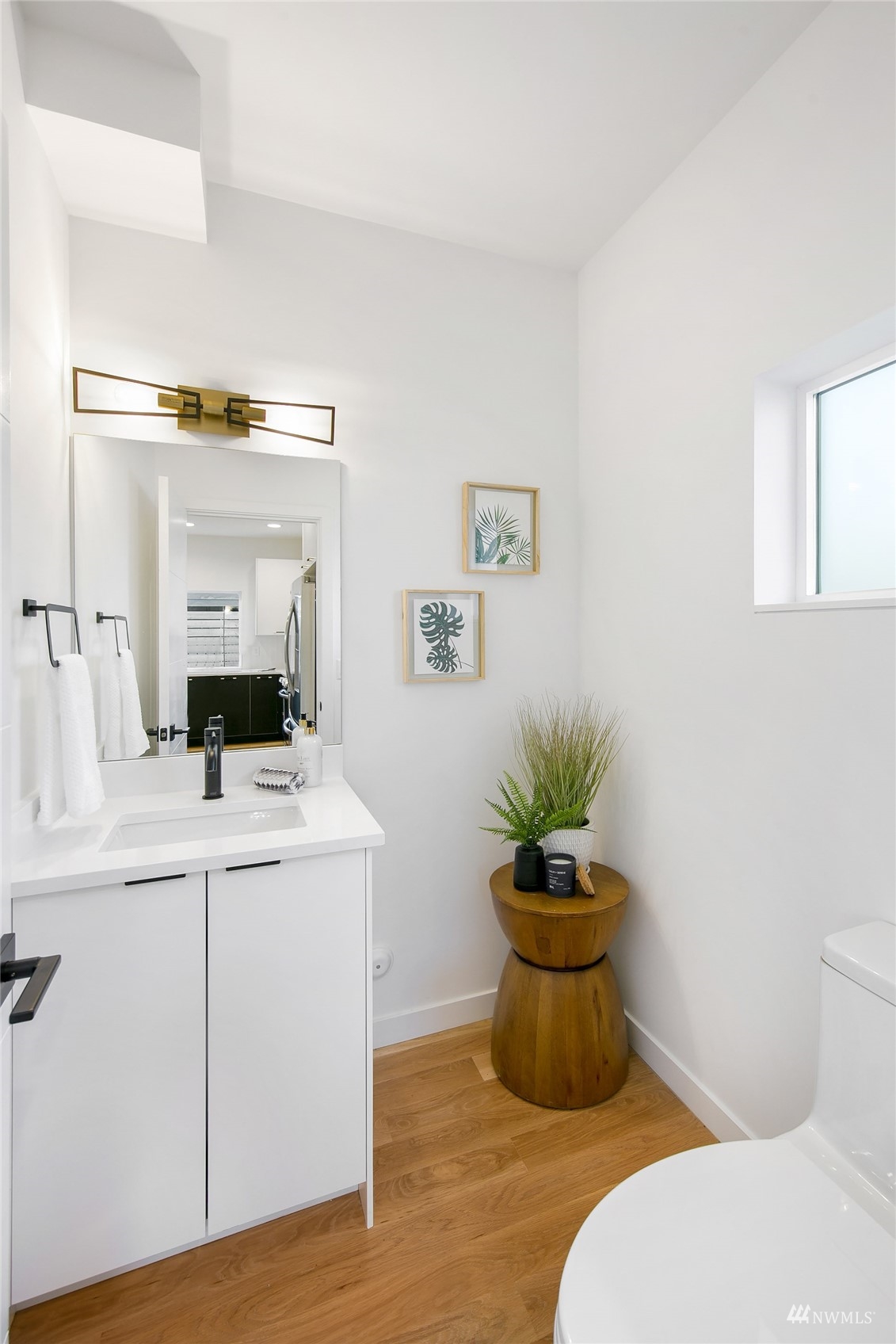 4013 Southwest Thistle Street Seattle, WA 98136 - Photo 7 of 17 Gallery Image 7