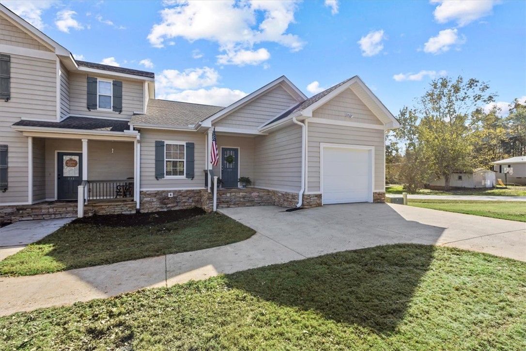 535 East Perkins Creek Road Seneca, SC 29678 - Photo 1 of 17 Gallery Image 1