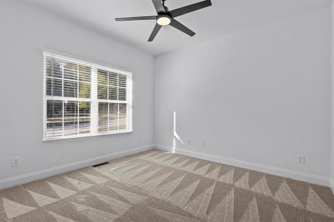 535 East Perkins Creek Road Seneca, SC 29678 - Photo 11 of 17 Gallery Image 11