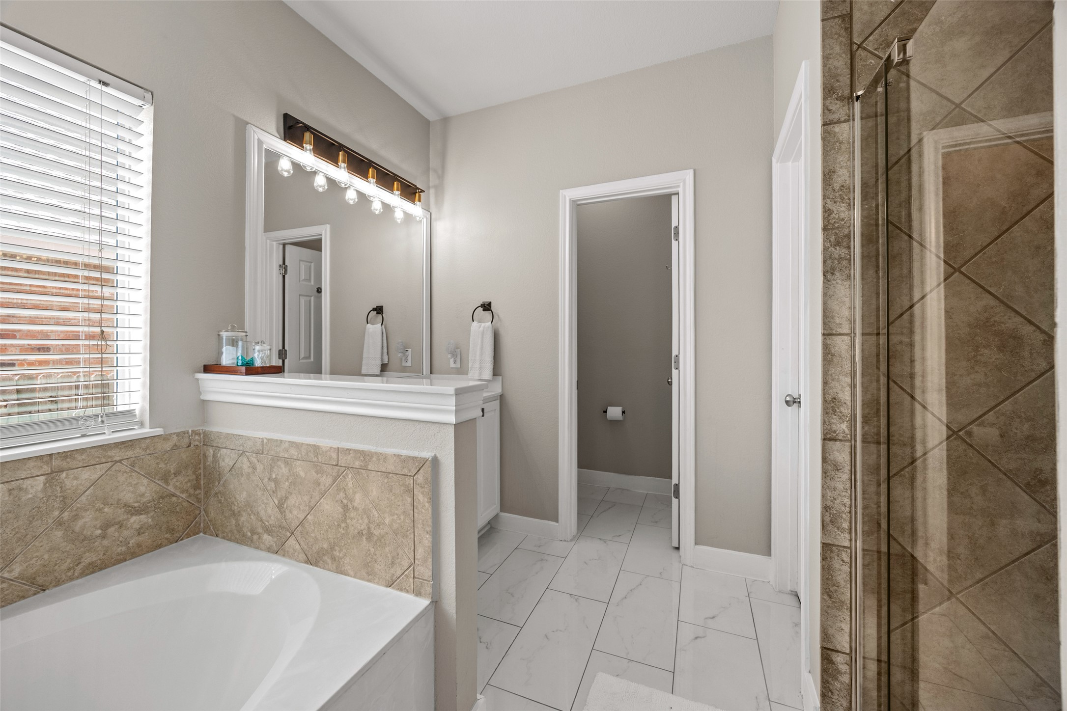 2414 Powderham Lane Cedar Park, TX 78613 - Photo 16 of 40