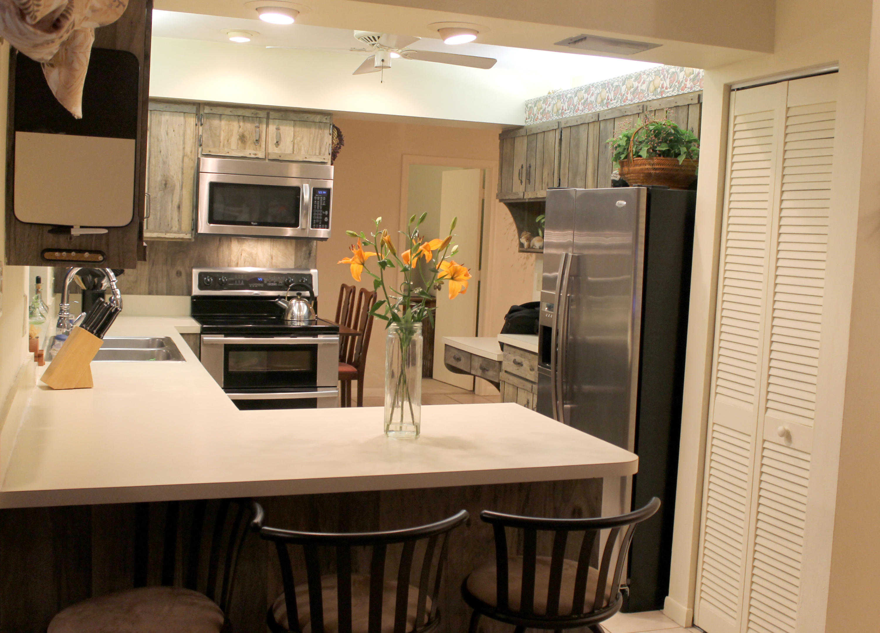 6497 Woodbury Road Boca Raton, FL 33433 - Photo 3 of 21 kitchen 2