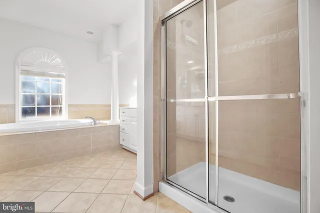 a view of backyard with a garden and plants