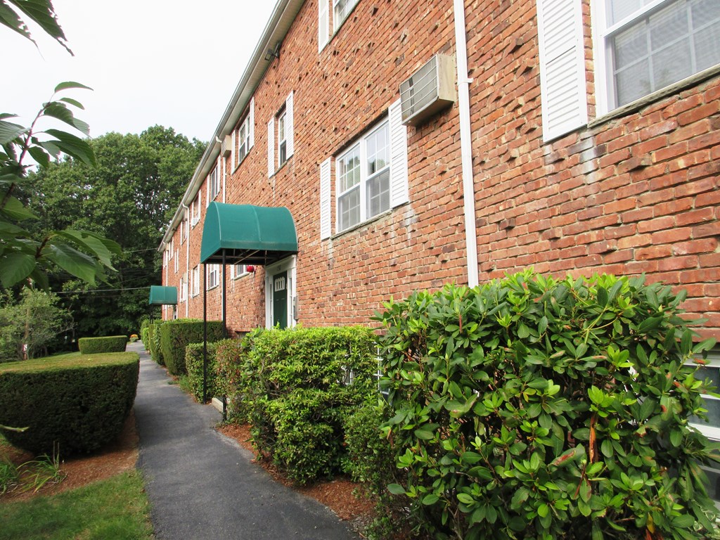 158 Boston Post Road East, Unit 1B Marlborough, MA 01752 - Photo 1 of 14 Gallery Image 1