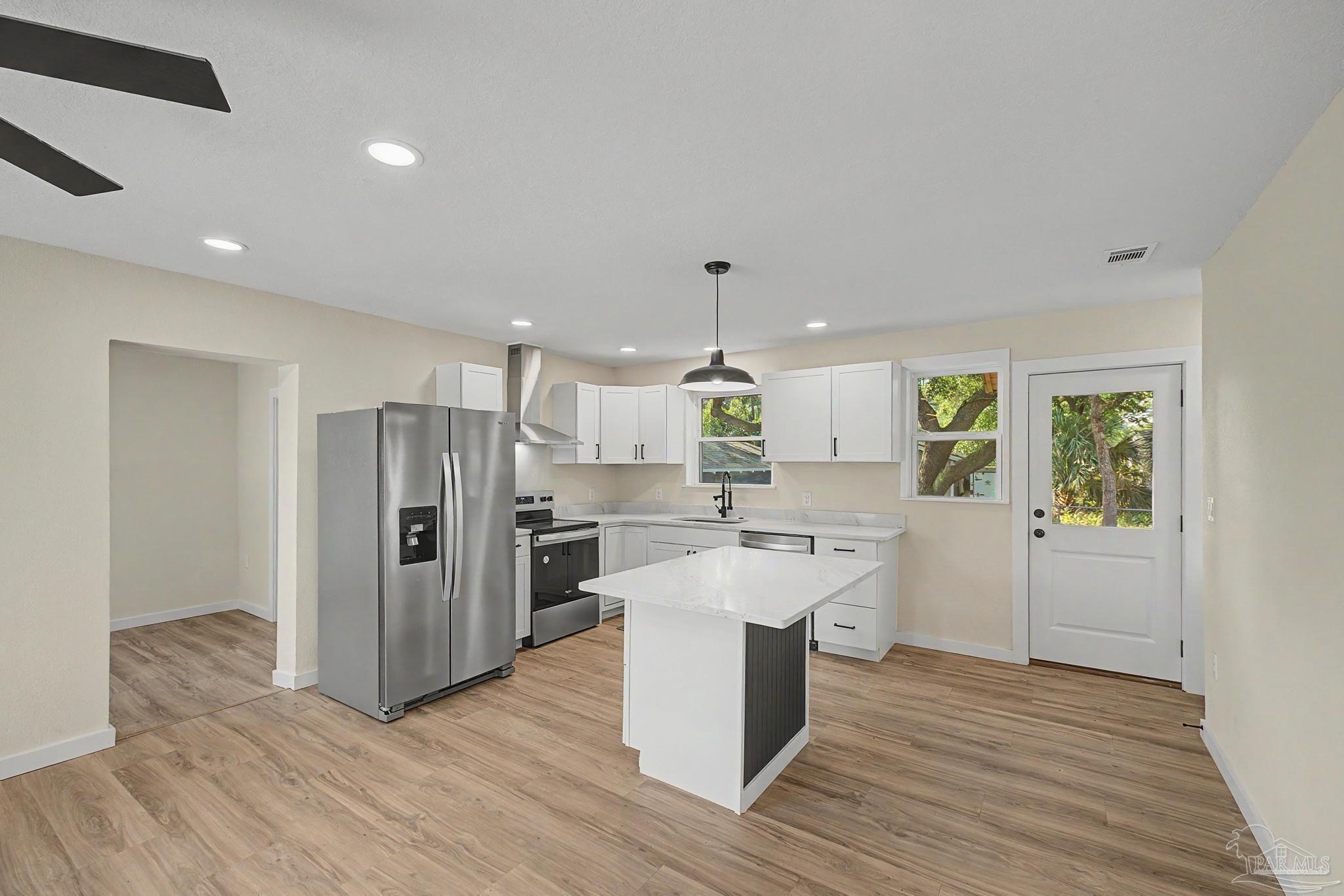 107 Southeast Gilliland Road Pensacola, FL 32507 - Photo 11 of 47